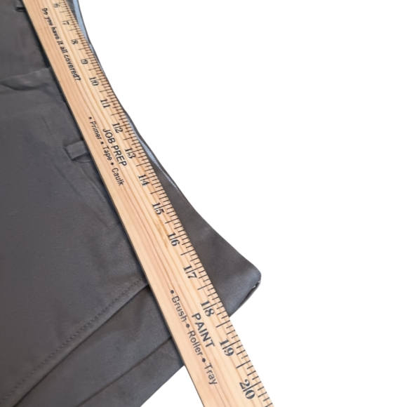 J. CREW MEN'S SIZE 35×32 SLIM BEDFORD GRAY DRESS PANTS. - Picture 4 of 6